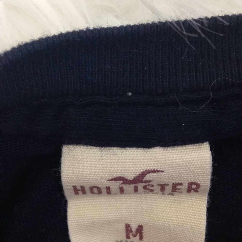 Hollister tee shirt - Picture 4 of 5